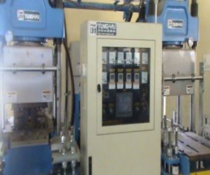 100 Ton Vaccum Compression Moulding