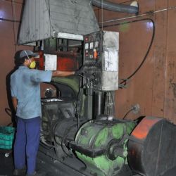 KNEDER-MACHINE